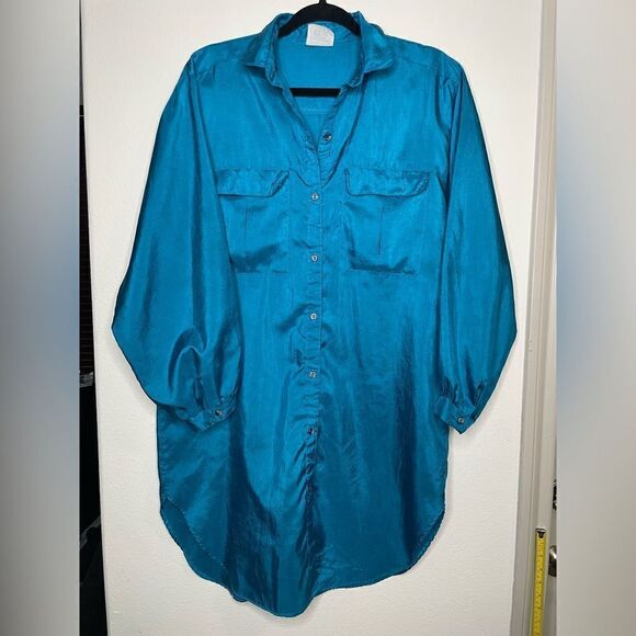 Beautiful Oversized Blue Jayre Blouse - Picture 4 of 6